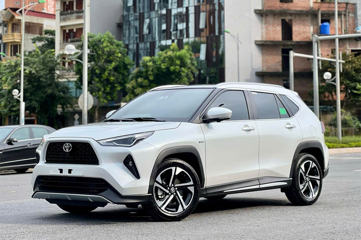 TOYOTA YARIS CROSS 2026